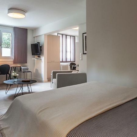 Unique Semi-Basement Stay At The Foot Of The Acropolis Αθήνα Εξωτερικό φωτογραφία