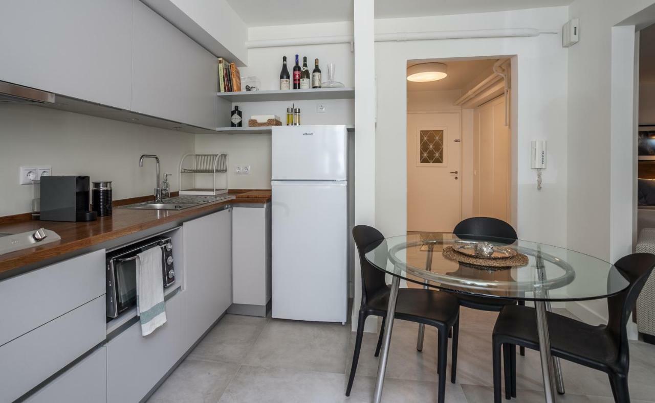Unique Semi-Basement Stay At The Foot Of The Acropolis Αθήνα Εξωτερικό φωτογραφία