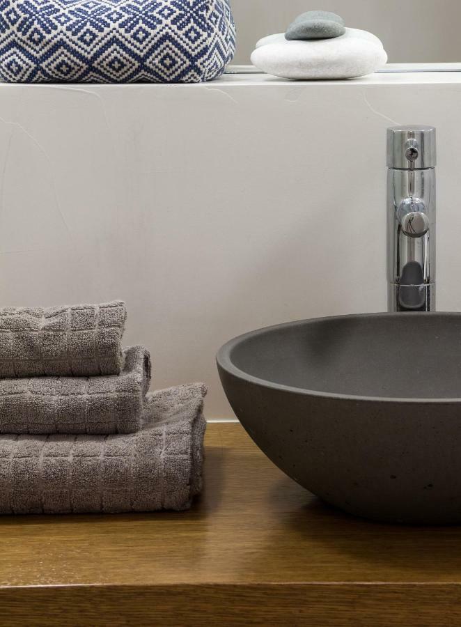 Unique Semi-Basement Stay At The Foot Of The Acropolis Αθήνα Εξωτερικό φωτογραφία