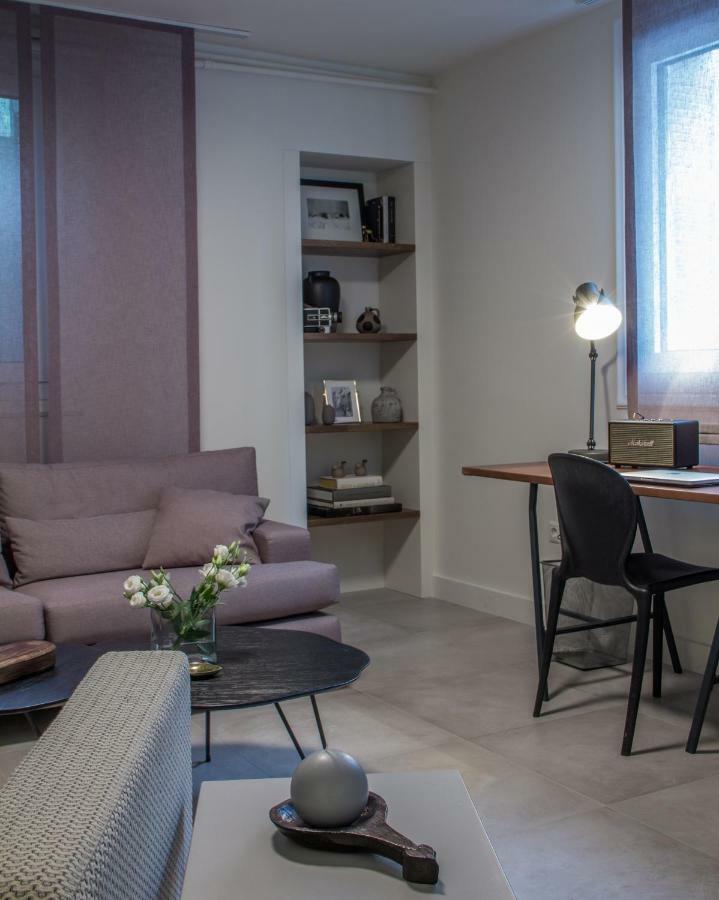 Unique Semi-Basement Stay At The Foot Of The Acropolis Αθήνα Εξωτερικό φωτογραφία
