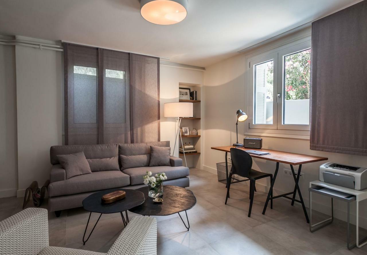 Unique Semi-Basement Stay At The Foot Of The Acropolis Αθήνα Εξωτερικό φωτογραφία